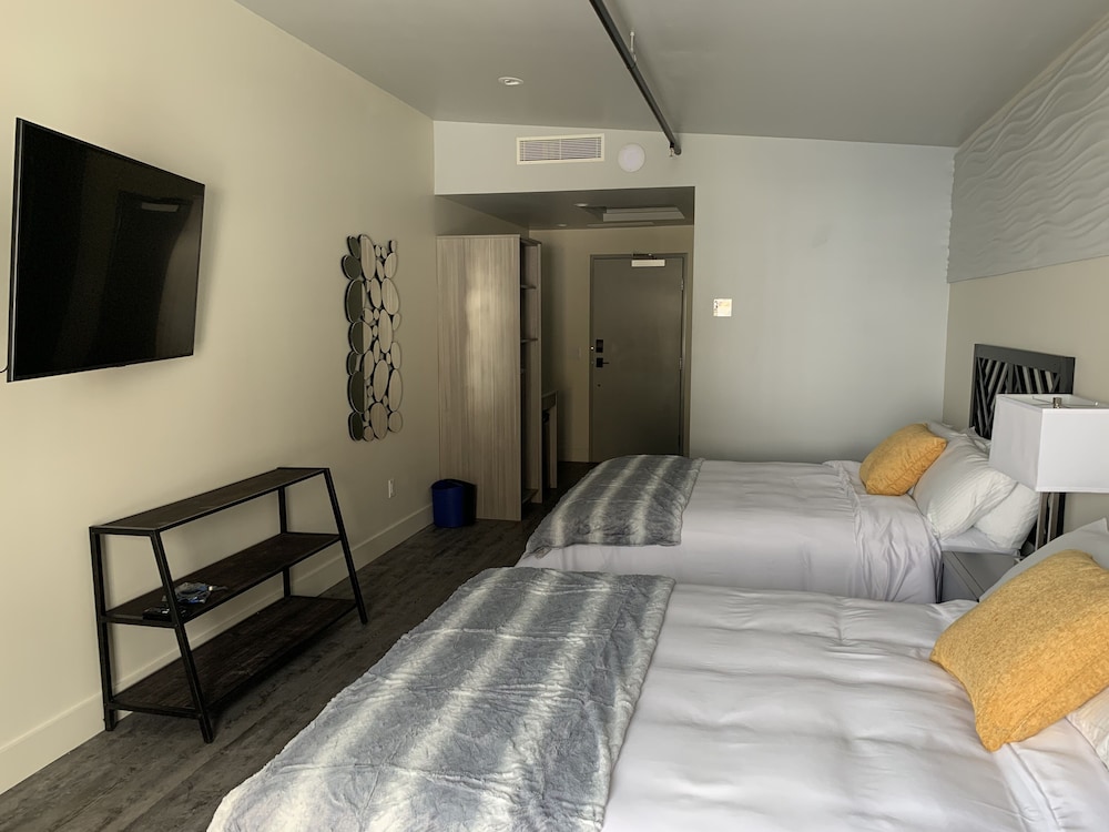 Economy Quadruple Room
