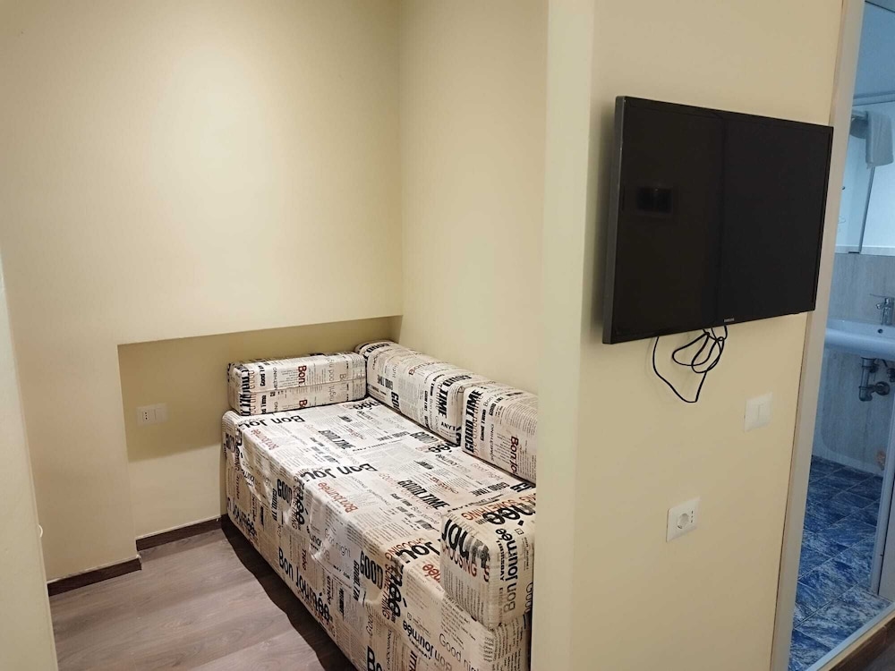 Classic Triple Room photo 2