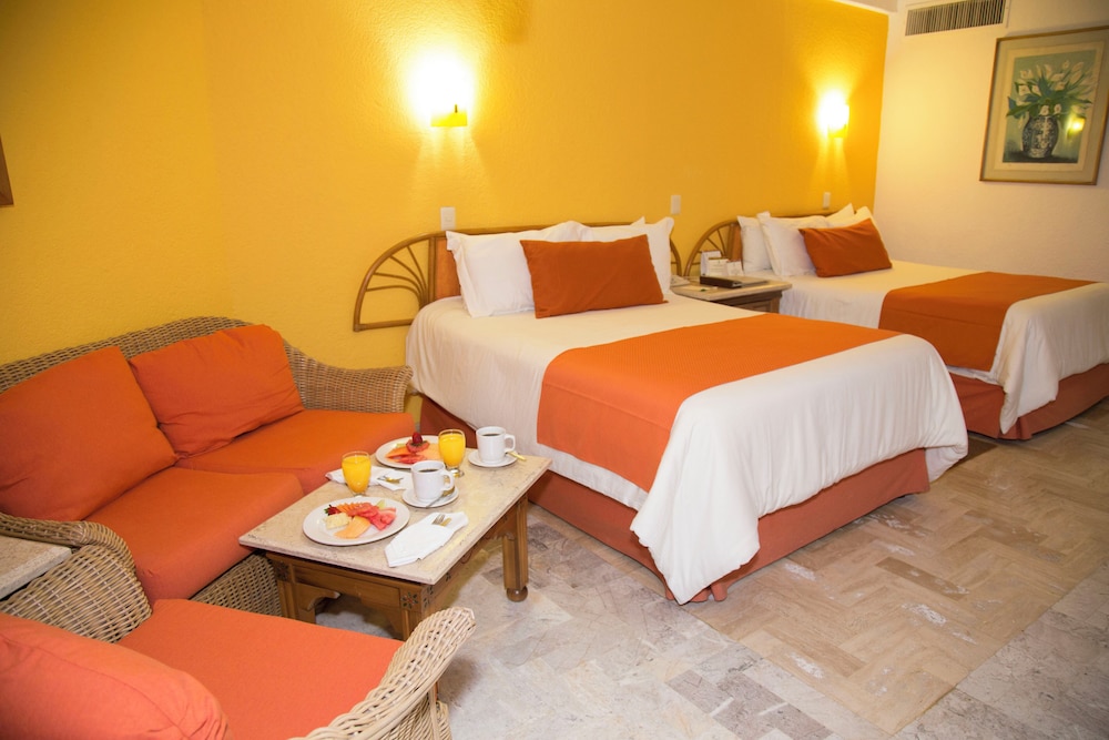 Junior Double Room, 2 Double Beds, Ocean View photo 2