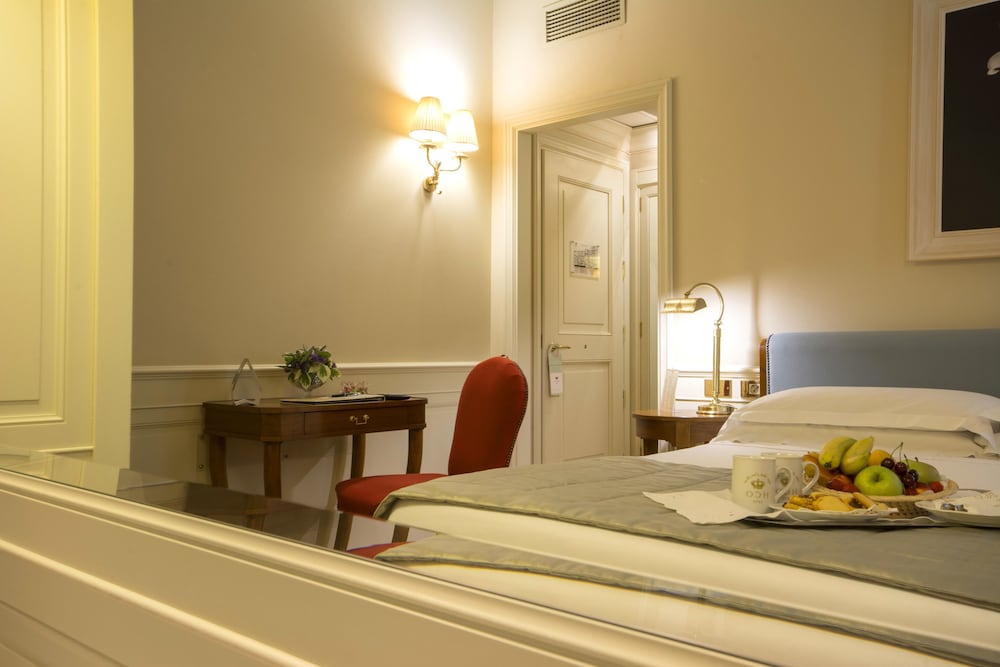 Classic Double Room, 1 King Bed - Photo 9