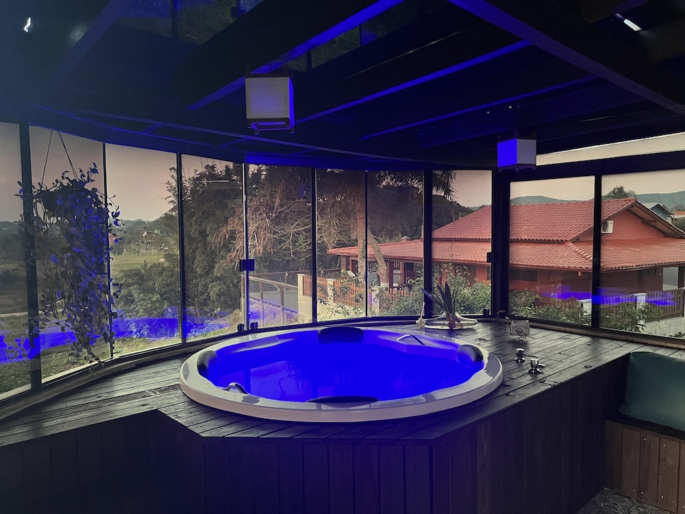 House Premium com Jacuzzi Privativa e Vista do Lago - Ibiraquera Life photo 3