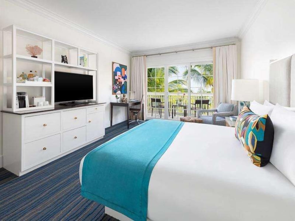 Classic Room, 1 King Bed, Balcony