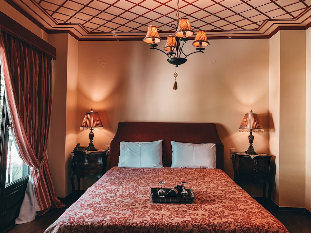 Junior Suite (Meteora View) - Photo 16