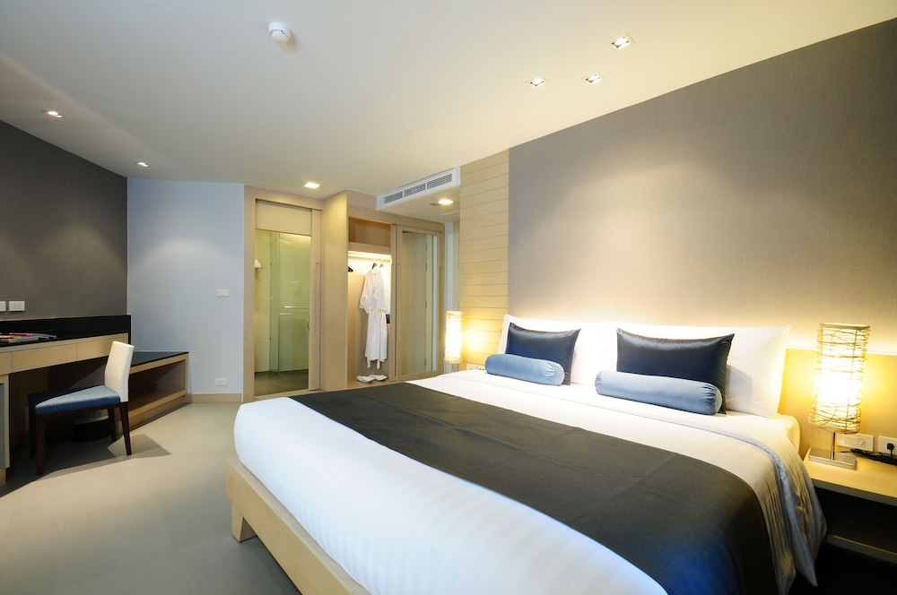 Two Bedrooms Family Suites - Photo 3