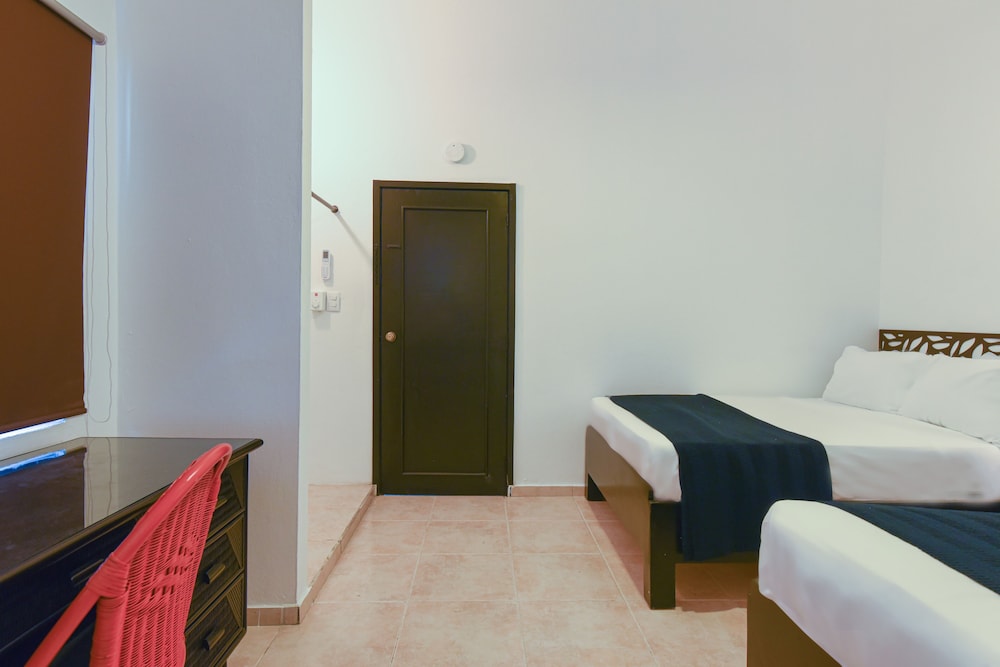 Elite Quadruple Room, 2 Double Beds photo 2