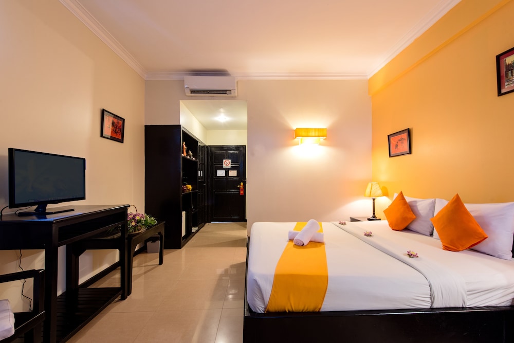 Deluxe Double or Twin Room - Photo 15