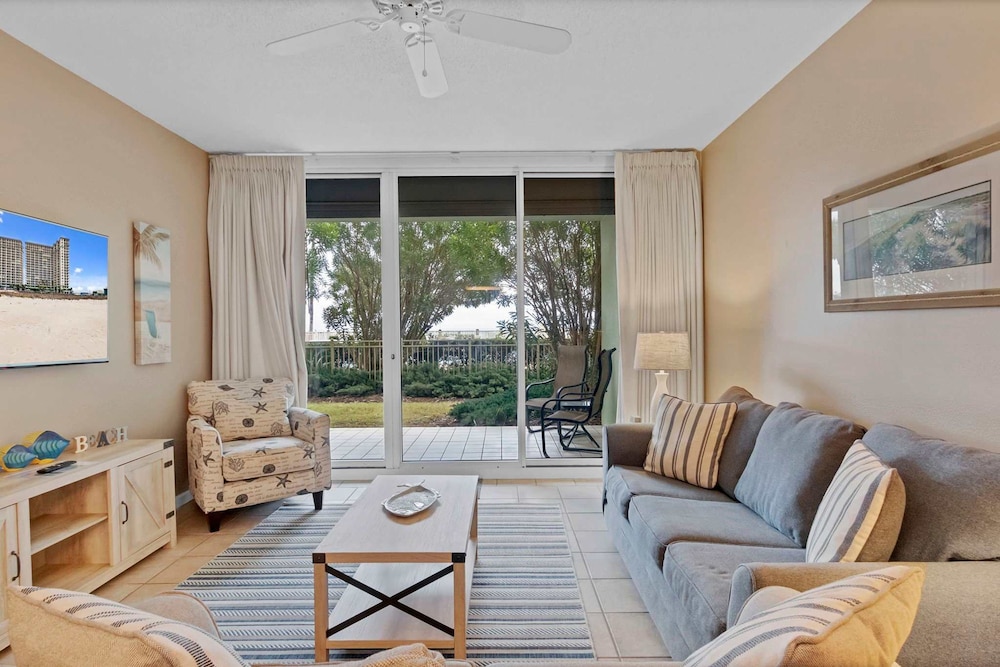Spacious 3BR Resort Condo Steps From Gulf Beach, Foto 2