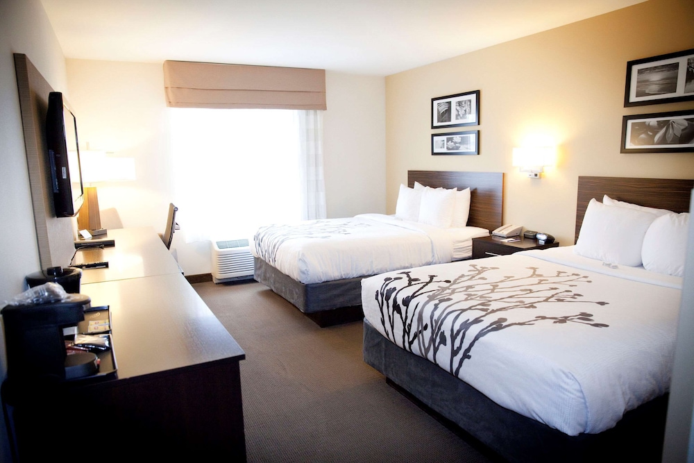 Standard Room, 2 Queen Beds, Non Smoking photo 2