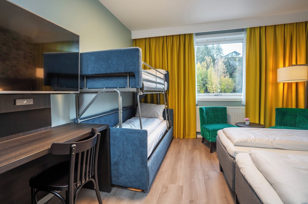 Family Room, 1 Double Bed, Non Smoking (Standard) - Photo 4