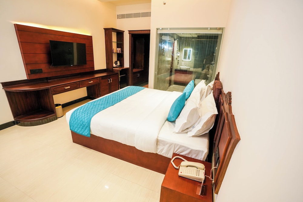 Deluxe Double Room, City View