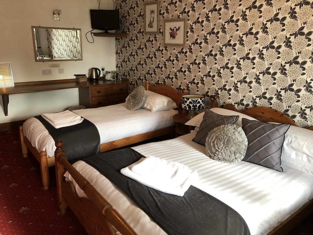 Twin Room, Ensuite, Courtyard View (Dog Friendly ) photo 2