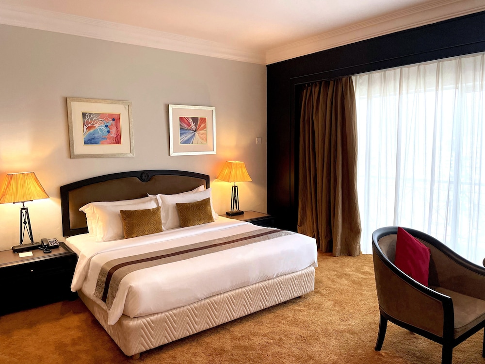 Executive Suite photo 2