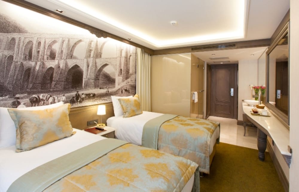 Standard Double or Twin Room photo 2