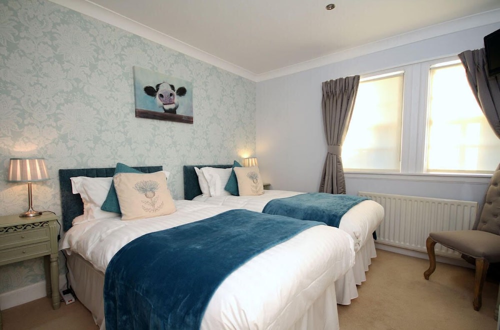 Classic Twin Room, Ensuite - Photo 9