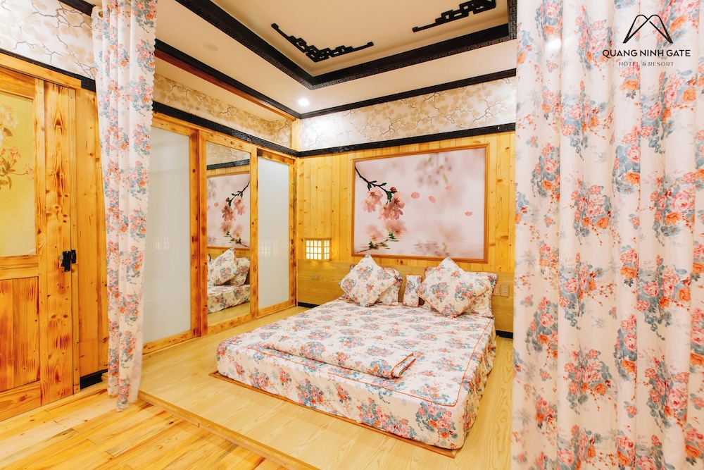 Luxury House photo 1