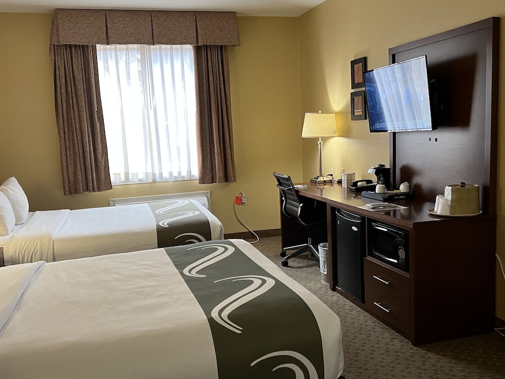 Suite, 2 Queen Beds, Accessible, Non Smoking photo 2