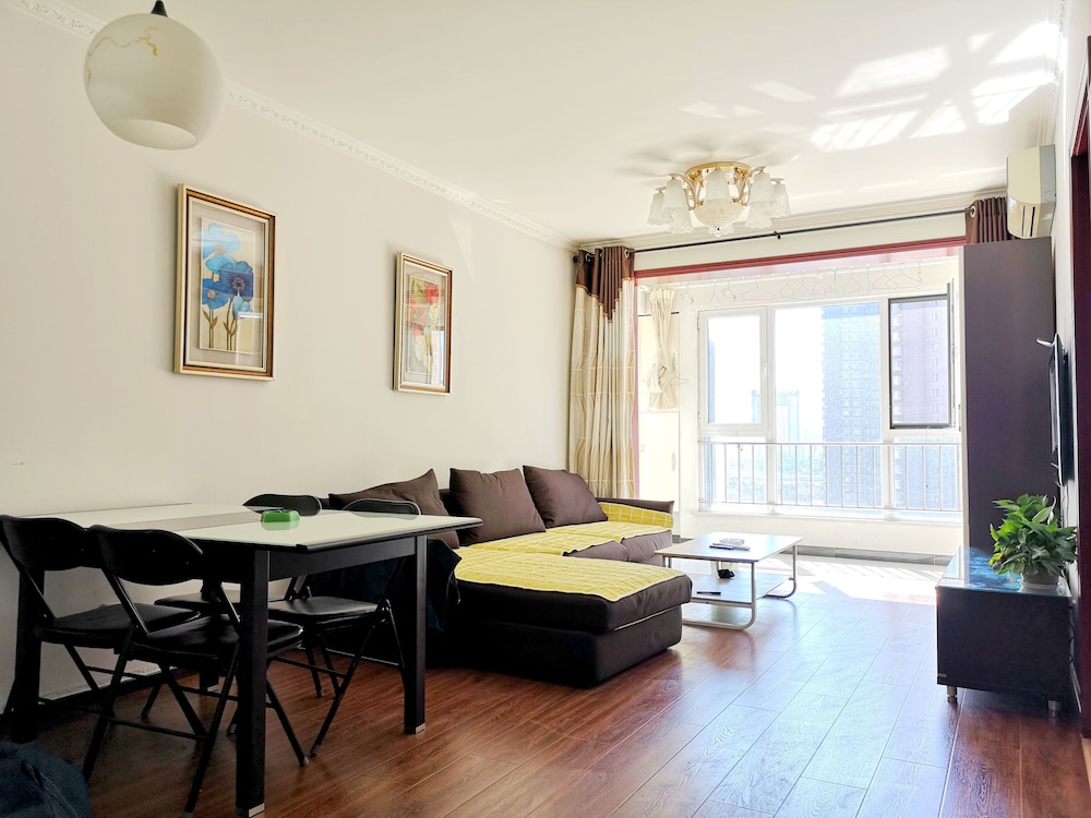City Apartment, 2 Bedrooms (Chinese Citizen Only) photo 1
