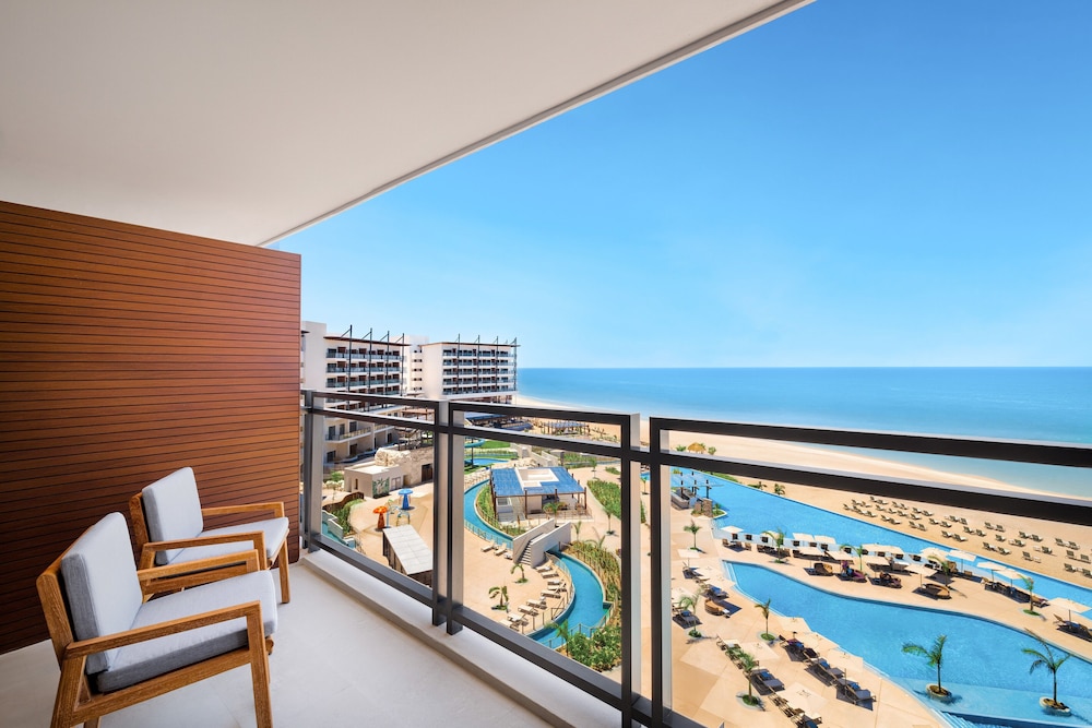 Deluxe Suite Ocean View King - Photo 4