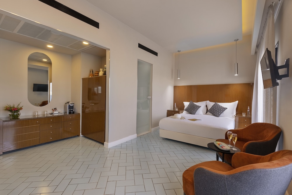 Junior Suite, Balcony - Photo 3