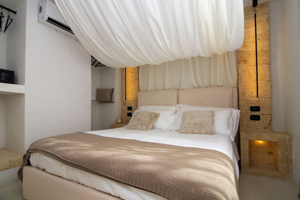 Luxury Suite photo 1