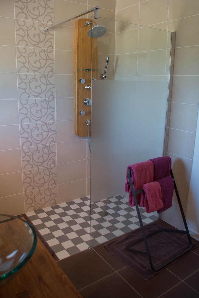 Double Room (Le Sorbier) photo 3