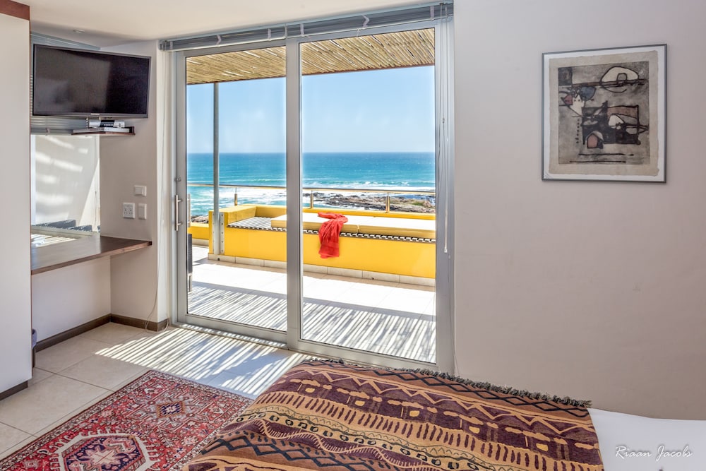 Panoramic Double or Twin Room photo 3