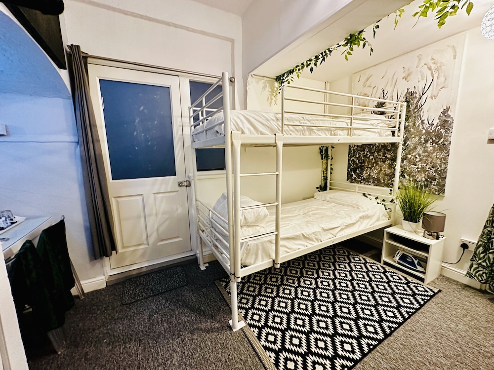 Economy Double Room, Private Bathroom photo 1