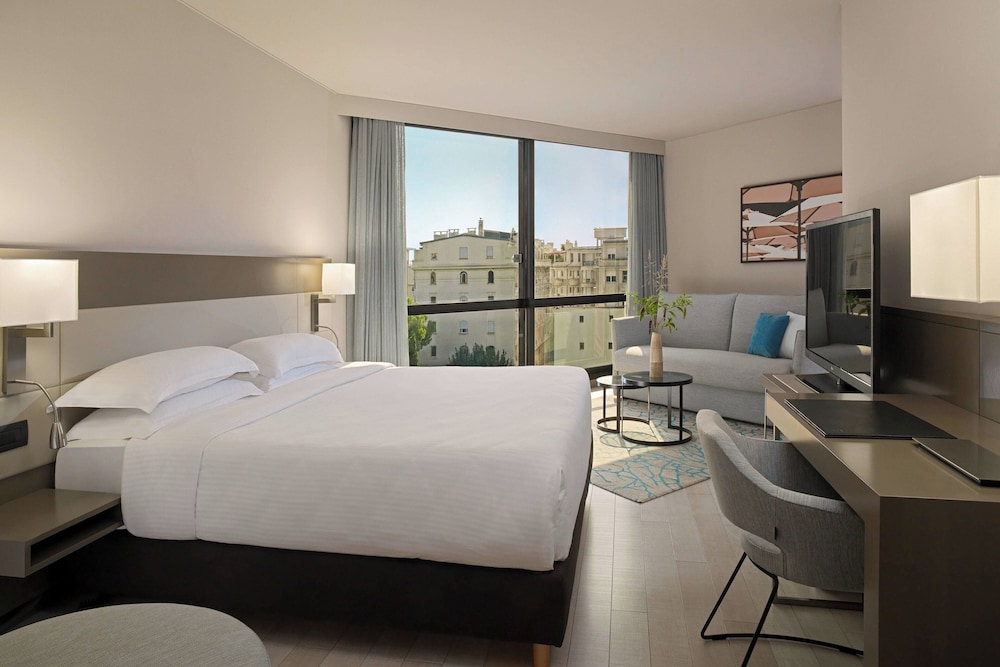 Junior Room, 1 King Bed with Sofa bed, Sea View