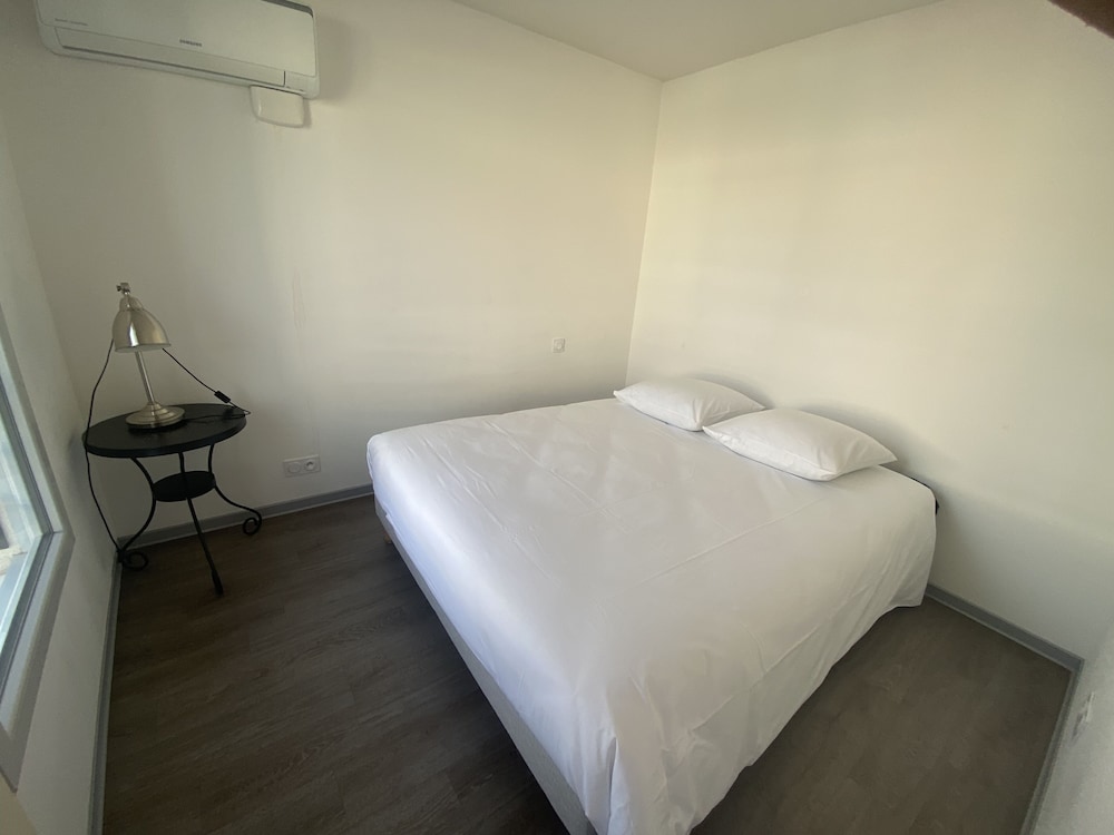 Economy Apartment photo 1