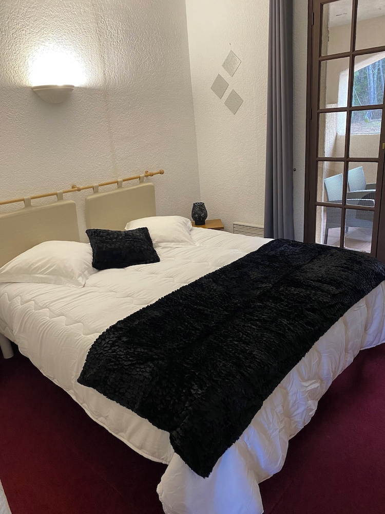 Comfort Triple Room, Multiple Beds, Non Smoking, River View photo 2