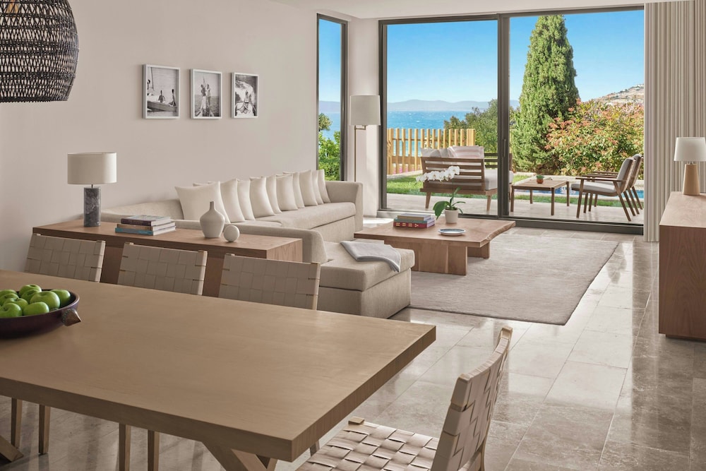 Suite, 1 Bedroom, Private Pool thumbnail 5