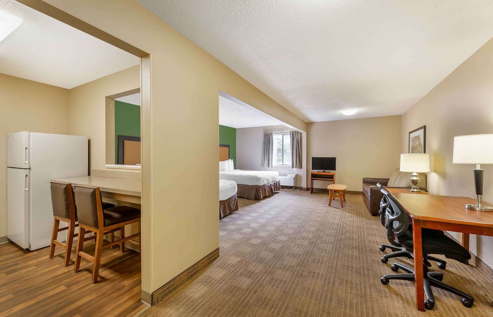 Deluxe Studio, Multiple Beds, Non Smoking photo 3