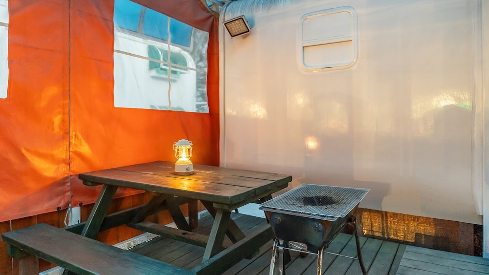 Basic Room, 1 Bedroom (Family Spa Caravan No. 2 (Spa/Random))
