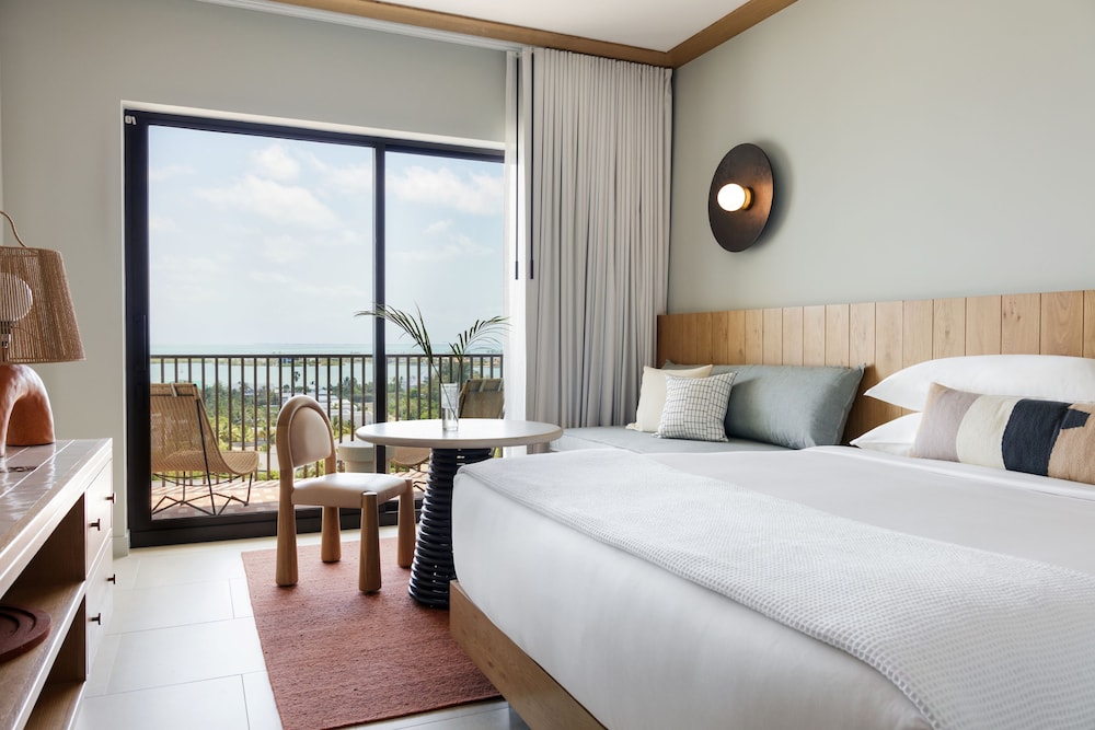Standard Room, 1 King Bed, Harbor View