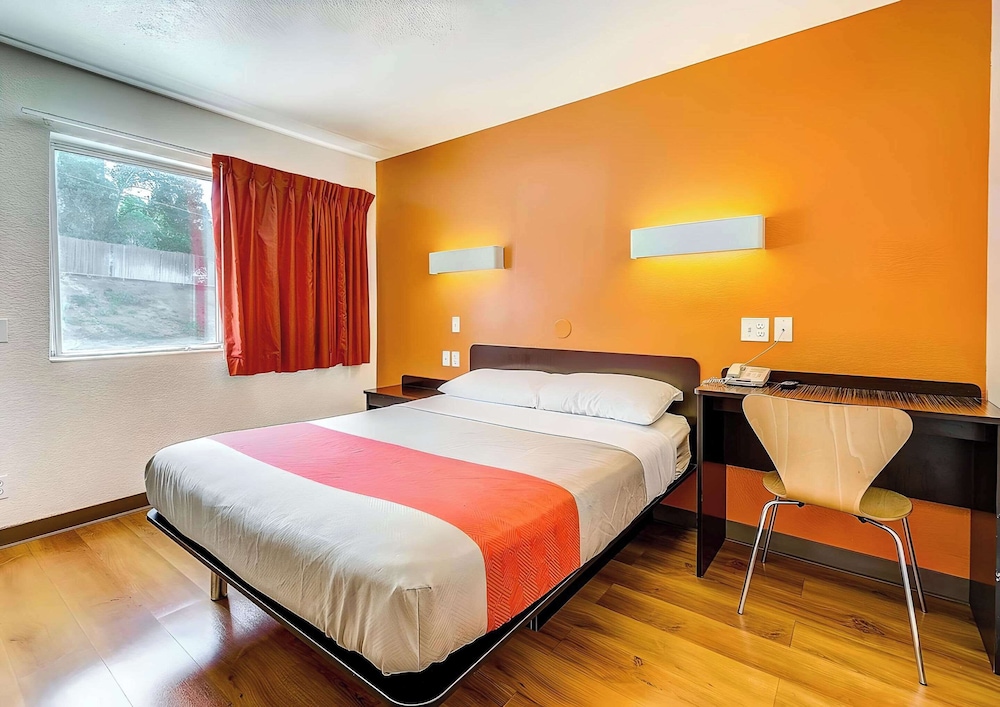 Deluxe Room, 1 Double Bed, Non Smoking photo 3