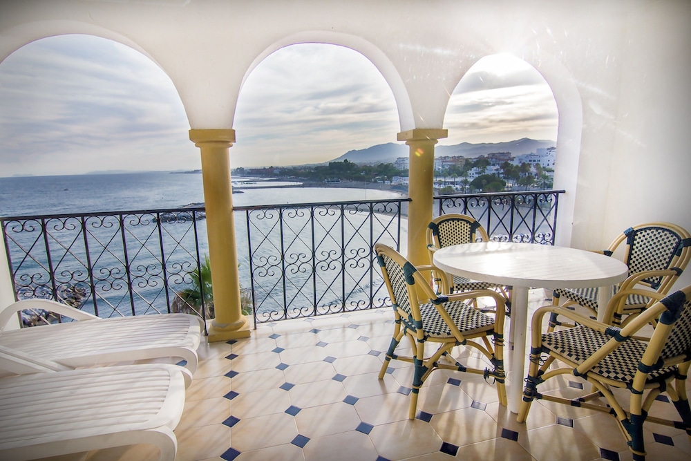 Apartamento, 2 habitaciones, terraza, vista al mar