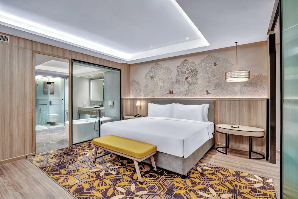 Premium Room, 1 King Bed