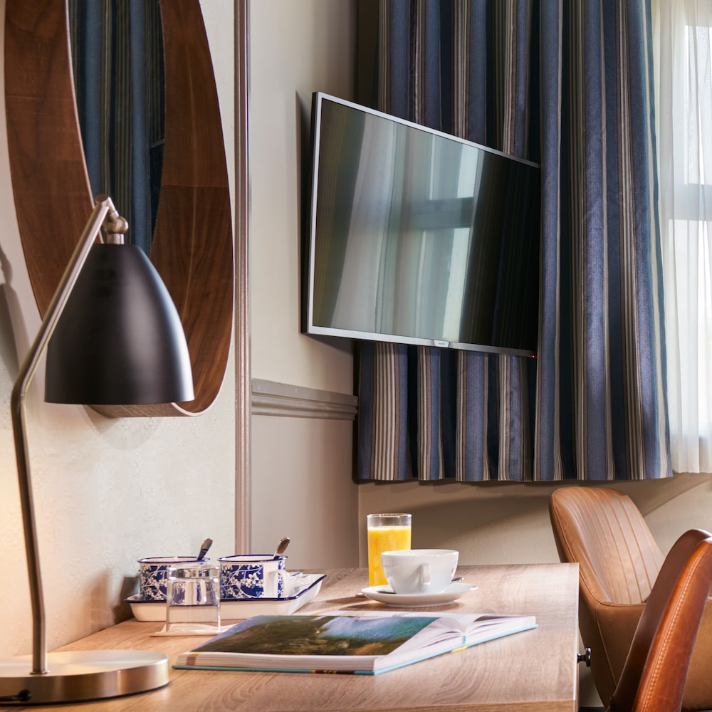 Executive Twin Room - Photo 6