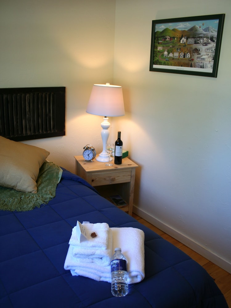 Standard Room, Private Bathroom (Standard Twin)