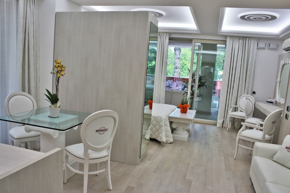 Exclusive Suite (3 Adults) photo 3