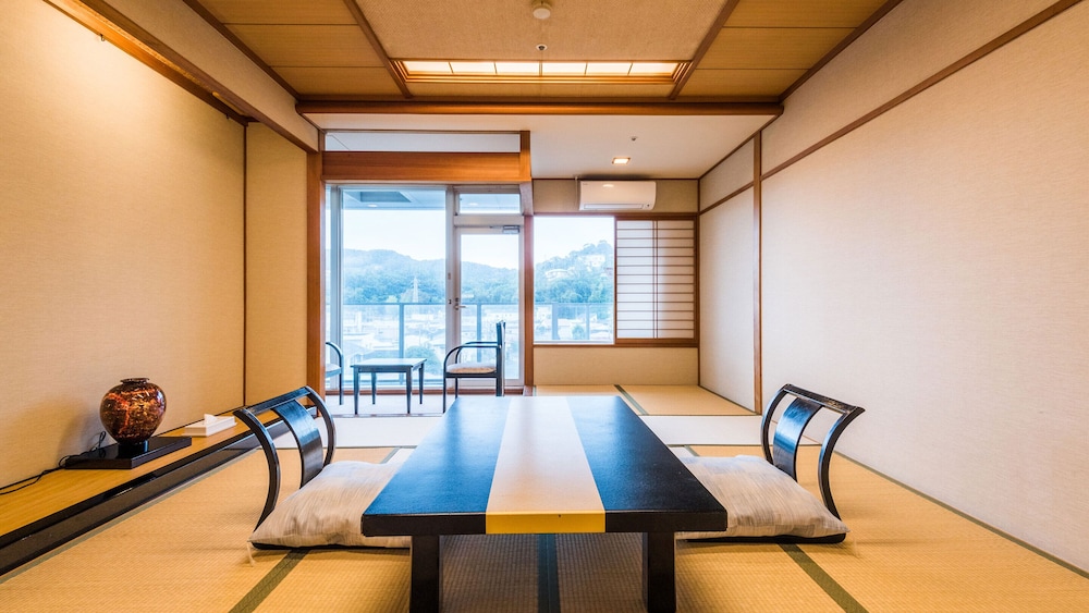 Standard Japanese-Style Room With 10 Tatami Mats - Indoor Bath - Non-Smoking
