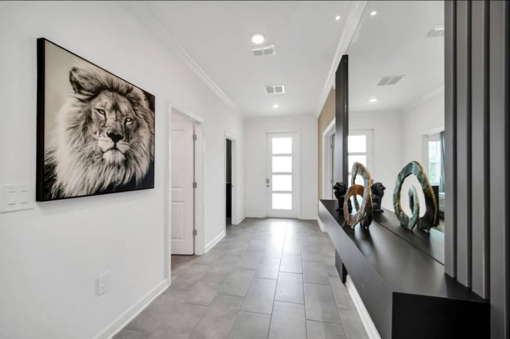 New Home at Storey Lake 9 Bedrooms and 5 Bathrooms, Foto 89
