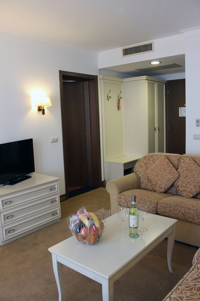 Suite, Beach View photo 3