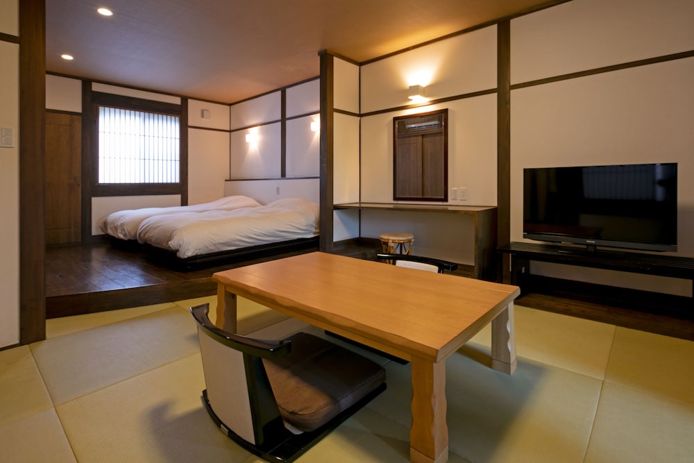 Annex Japanese Western Room -kikyo- with Fine View bath (Caters to 7years old or older)
