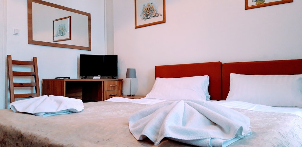 Economy Double Room photo 1