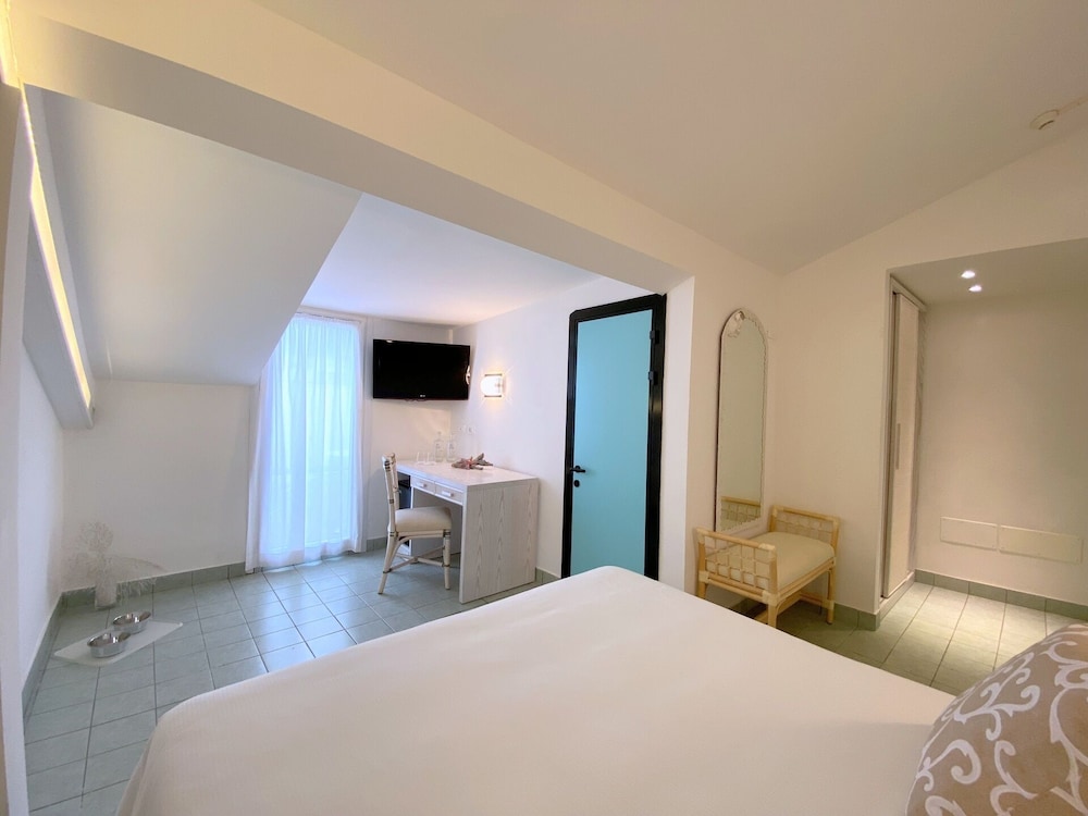 Economy Double Room - Photo 2