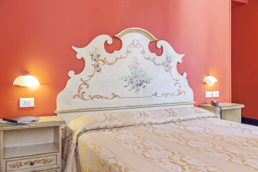 Double Or Twin Room photo 1