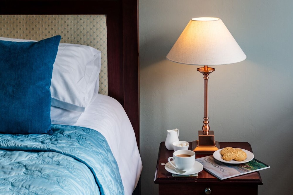 Deluxe Double Room, Ensuite - Photo 11