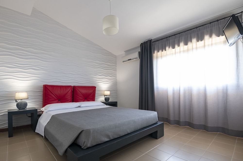 Deluxe Triple Room, 2 Bedrooms, Balcony, Sea View