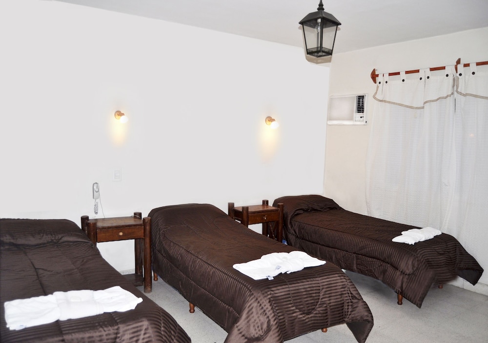 Room (5 People)